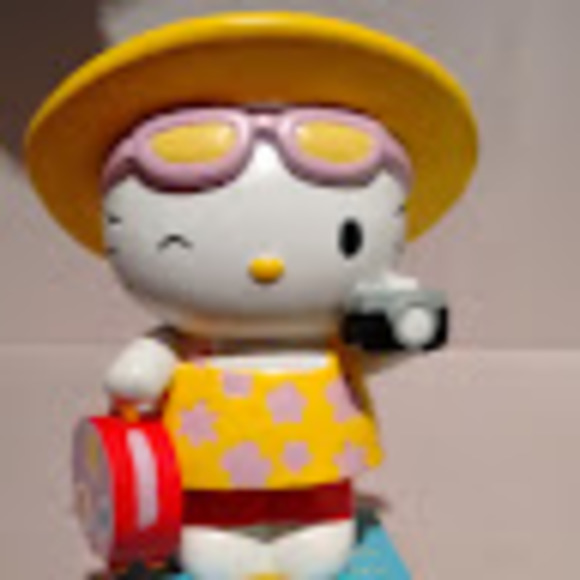 Meet your Posher, Tamra - Picture 1 of 1